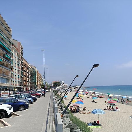 Casa Di Noemi - Seafront With Parking Lägenhet Savona Exteriör bild