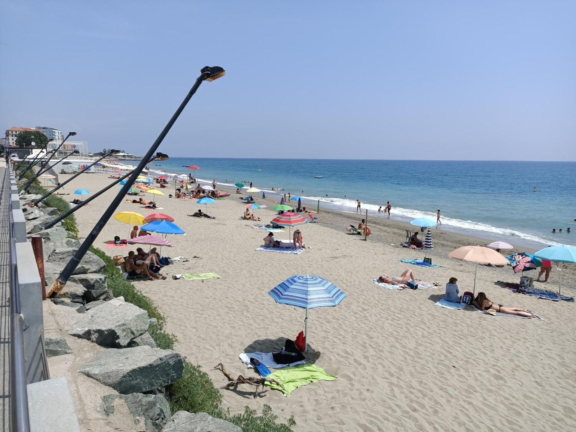 Casa Di Noemi - Seafront With Parking Lägenhet Savona Exteriör bild